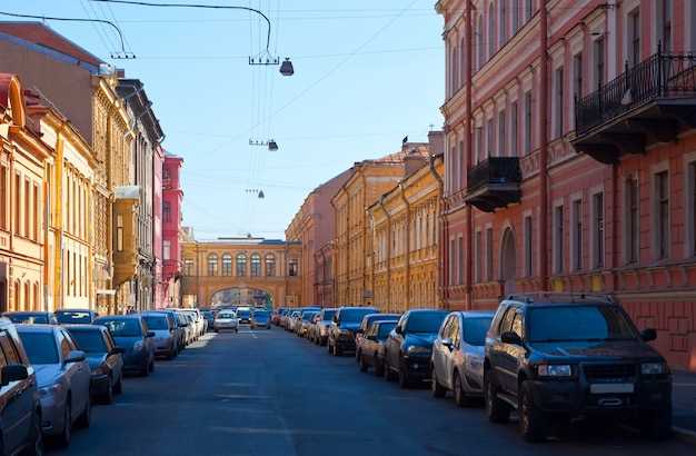 Тарифы и условия работы в разных таксопарках