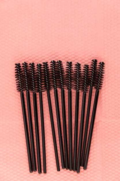 Как выбрать тушь для объемного эффекта на бюджет