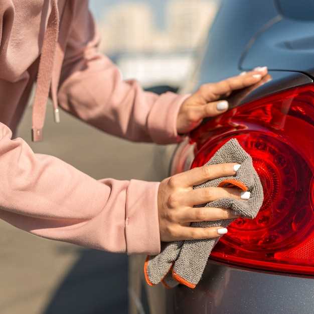 Использование специального карандаша для кузова