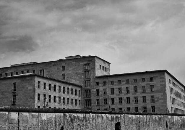 Как выжили в блокаде: практические методики и стратегии