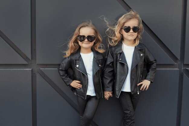 Как выбрать модные образы для всей семьи в стиле family look