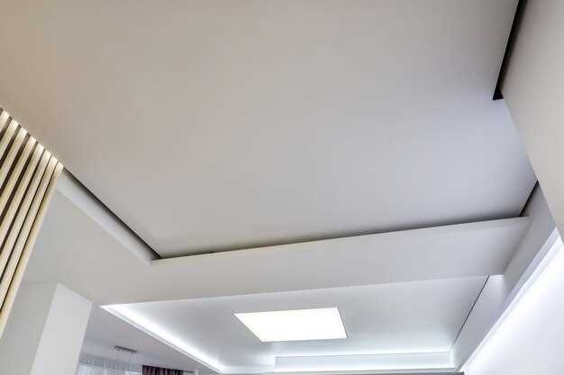 Устойчивость к повреждениям: долговечность и простота ухода за натяжными потолками