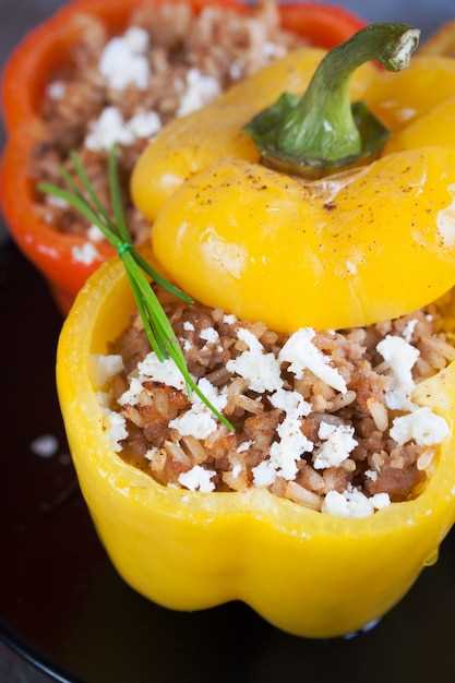Фаршированные перцы с мясом и киноа: вкусно и полезно