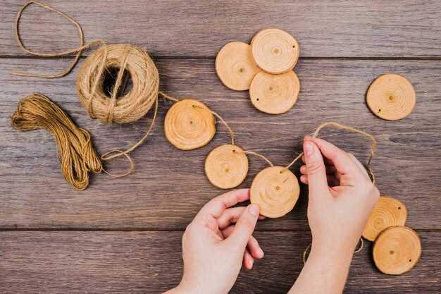 Декор и индивидуализация деревянного светильника