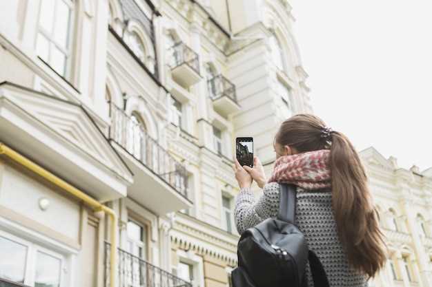 Советы по выбору времени и мест для уличной фотографии без людей