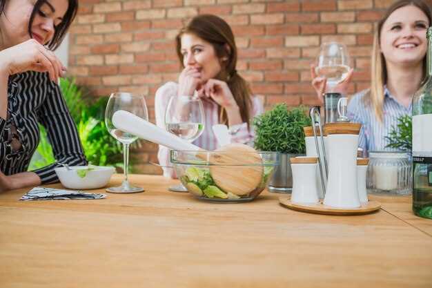 Советы по выбору стола для маленькой кухни