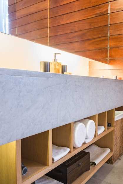 Советы по сочетанию плитки с другими материалами в интерьере