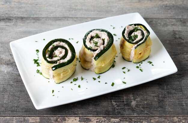 Пошаговый процесс приготовления куриных рулетов с начинкой