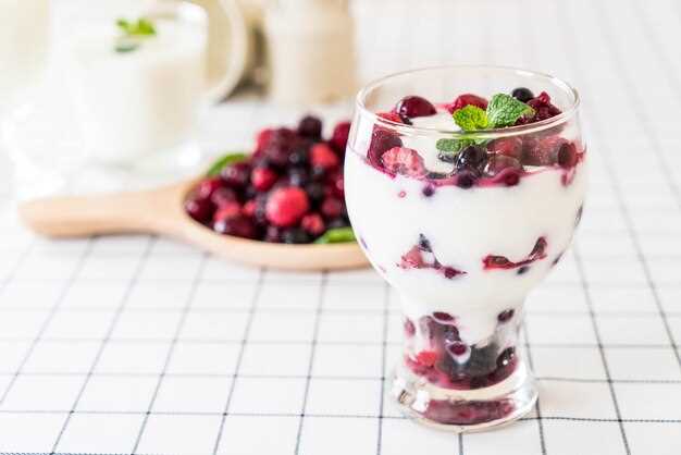 Полезные и вкусные десерты с йогуртом и ягодами для похудения