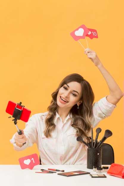 Сотрудничество блогеров и НКО: лучшие примеры и успешные кейсы