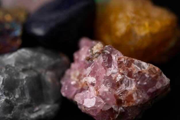 Декоративные камни: как использовать в интерьере и экстерьере