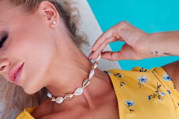 Массивные украшения в моде осень-зима 2023