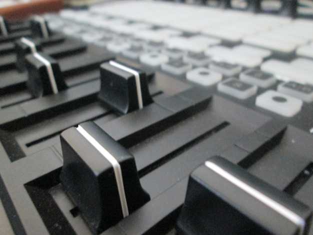 Металлические группы на стриме: где слушать и открывать новое