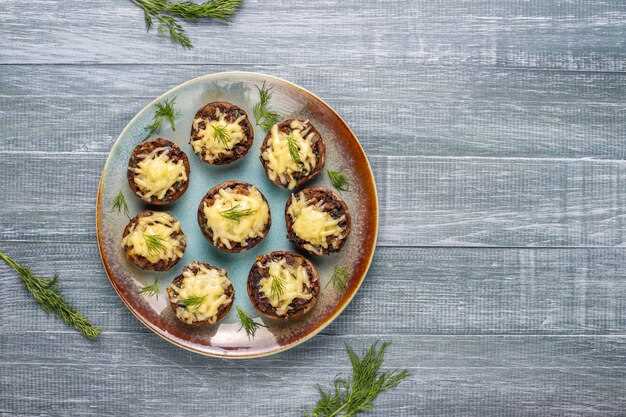 Как быстро приготовить пирожки с картошкой и грибами