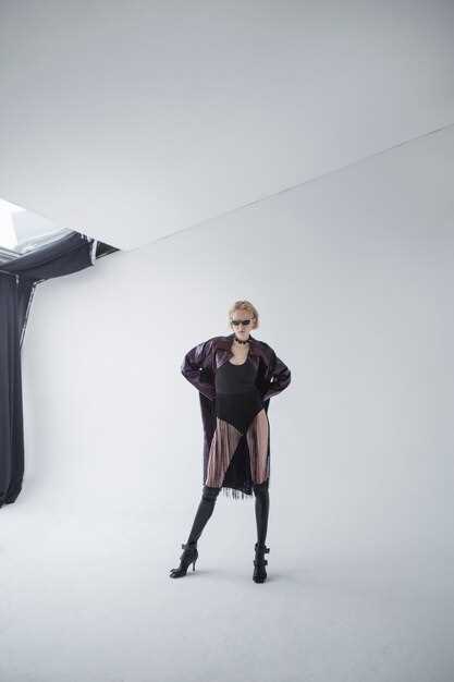 Театр моды: как шоу демонстрируют моду 2023 года