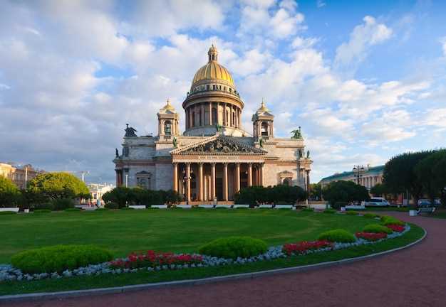 Архитектурные особенности Новодевичьего монастыря и их значение