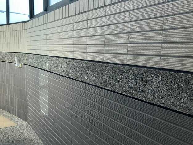 Материалы для изготовления ограждающей стены: выбор и характеристики