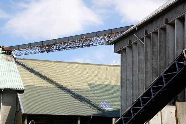 Выбор сэндвич-панелей: материалы и теплоизоляция