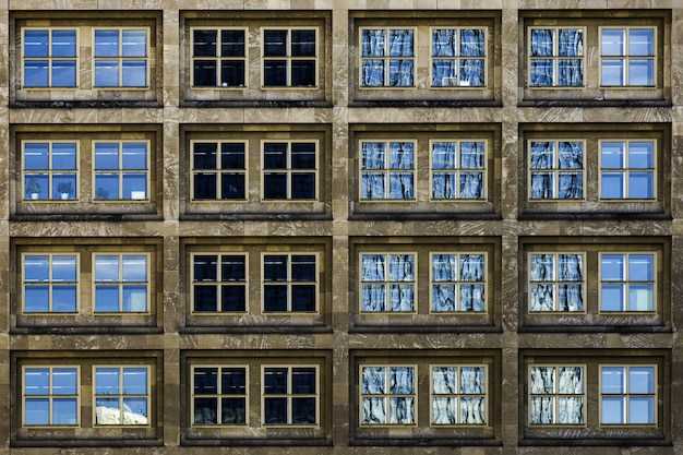 Учет солнечной ориентации при проектировании окон