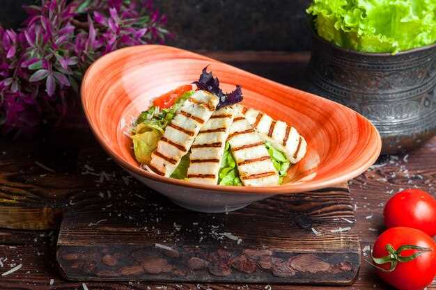 Быстрые и легкие салаты с куриным мясом на каждый день