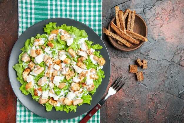 Популярные салаты с курицей для любого праздника