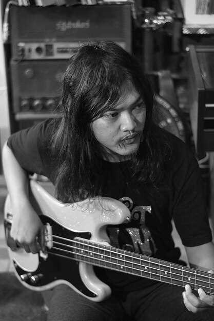 Как влияние рок-музыки формировало общественные движения