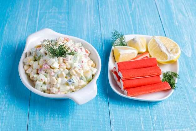 Классический салат с крабами для праздника: пошаговый рецепт