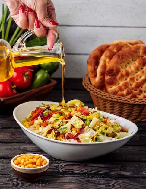 Как приготовить легкий салат для похудения с капустой и курицей