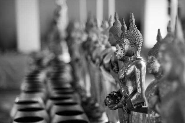 История и происхождение Сангха-дня в буддизме