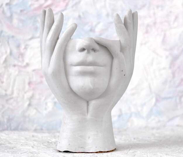 Какие современные тренды влияют на развитие скульптуры малых форм?