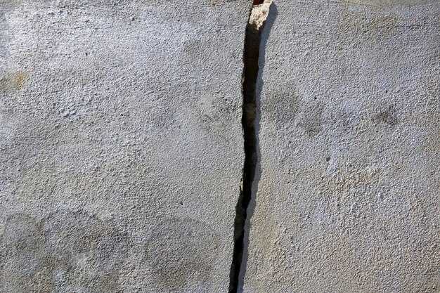 Использование ремонтных смесей для заполнения трещин