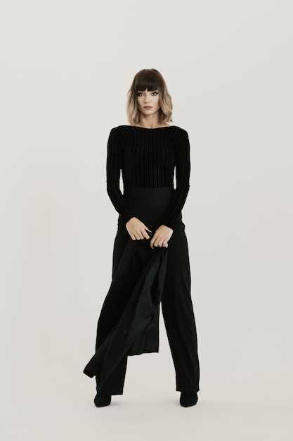 Тренды минимализма 2023: что носить и с чем сочетать