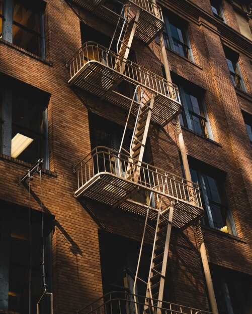 Методы проверки и контроля состояния вышек-тур для предотвращения аварий