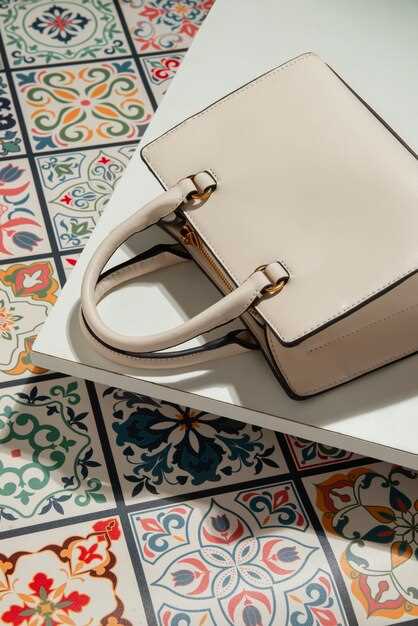 Как выбрать авангардные сумки для смелых образов?