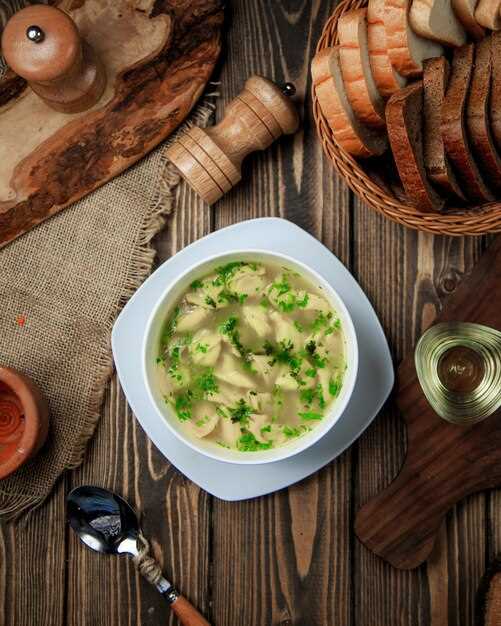 Как приготовить легкий куриный бульон без жира