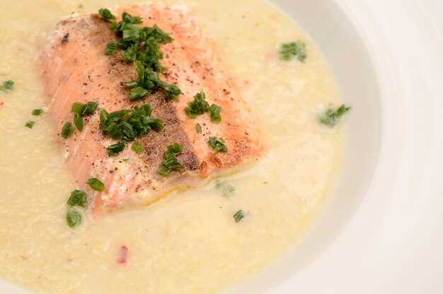 Как приготовить уху с лососем и сливками за 30 минут