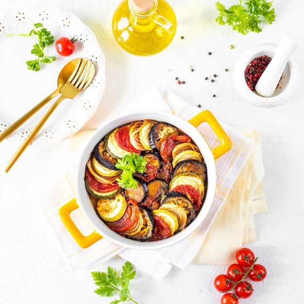 Как приготовить запеканку из кабачков с овощами и сыром
