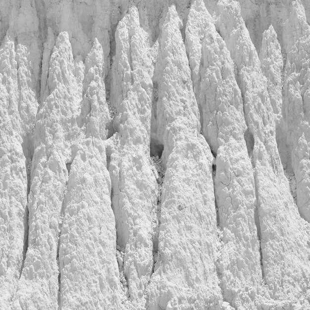 Как выбрать высококачественную известь для строительных работ?