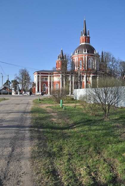 Архитектурные особенности и реставрации храма